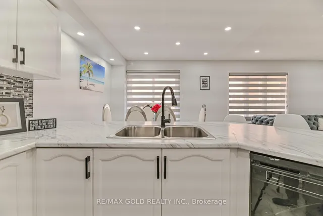 Additional image 11 of 24 Earth Star Tr