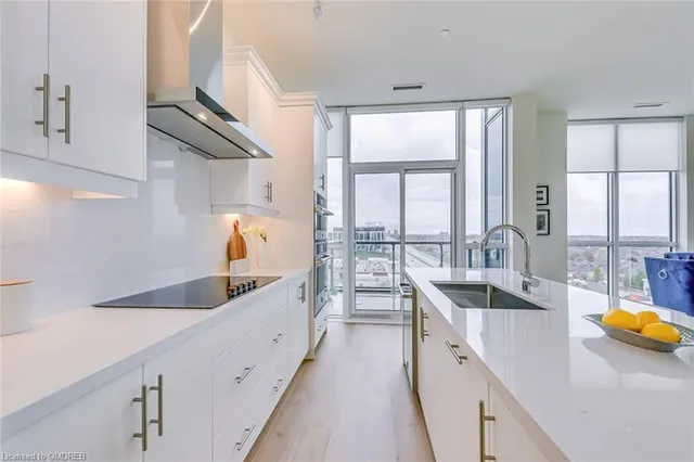 Additional image 12 of 509 Dundas St Unit 812