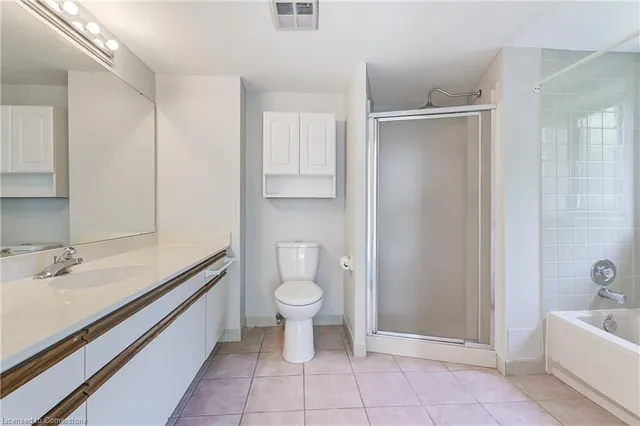 Additional image 7 of 1240 Marlborough Crt Unit 310