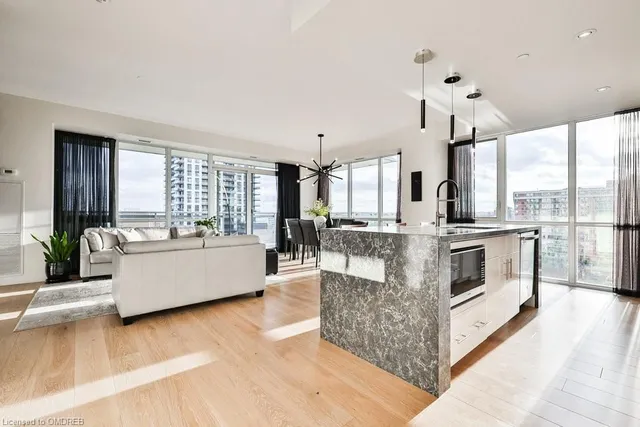 Additional image 8 of 2025 Maria St Unit 807