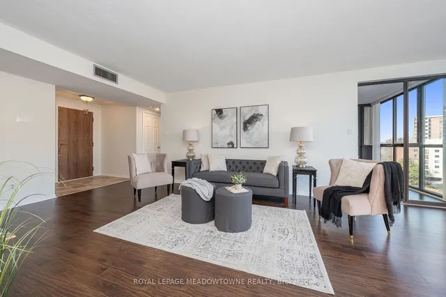 Additional image 6 of 1240 Marlborough Crt Unit 805