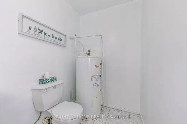 Additional image 16 of 1055 Dundas St Unit 202