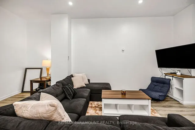 Additional image 6 of 121 Mulock Ave