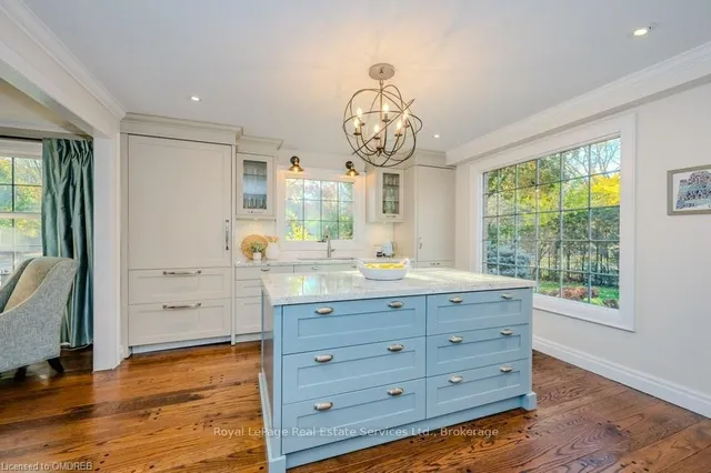 Additional image 7 of 2145 ELMHURST Ave