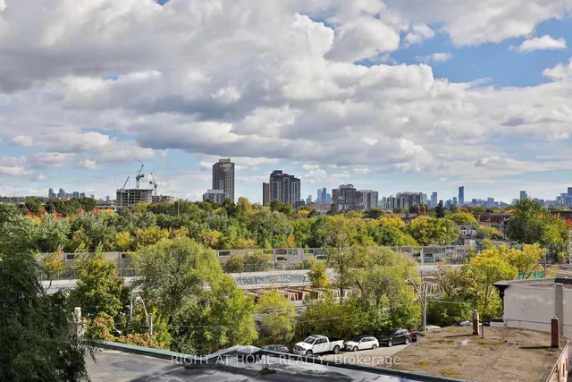 Additional image 6 of 2720 Dundas St Unit 512