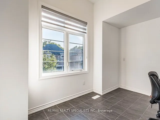 Additional image 31 of 14 Canary Clse