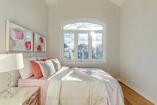 Additional image 31 of 1277 Craigleith Rd