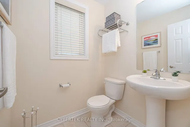 Additional image 19 of 8 Tetra Crt