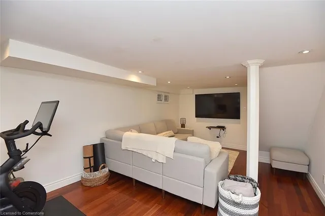 Additional image 38 of 622 Woodland Ave