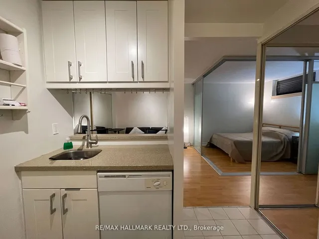 Additional image 24 of 1055 Bay St Unit 913