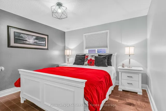 Additional image 31 of 654 Ashprior Ave