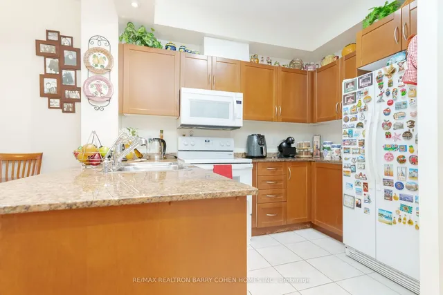 Additional image 7 of 28 William Carson Cres Unit 815