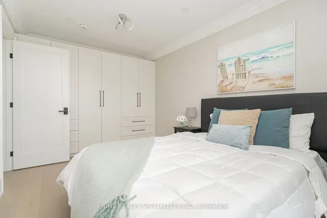 Additional image 31 of 71 Sixteenth St