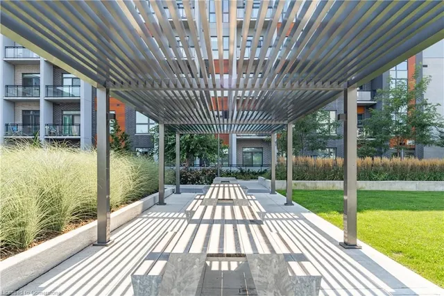 Additional image 35 of 95 Dundas Street West St Unit 310