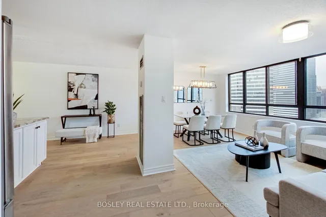 Additional image 18 of 633 Bay St Unit 2614