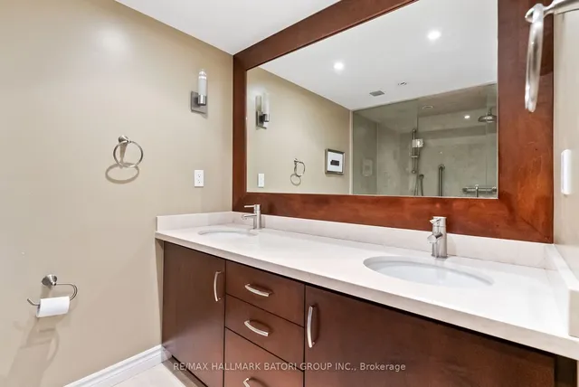 Additional image 16 of 19 Lower Village Gate Unit 504