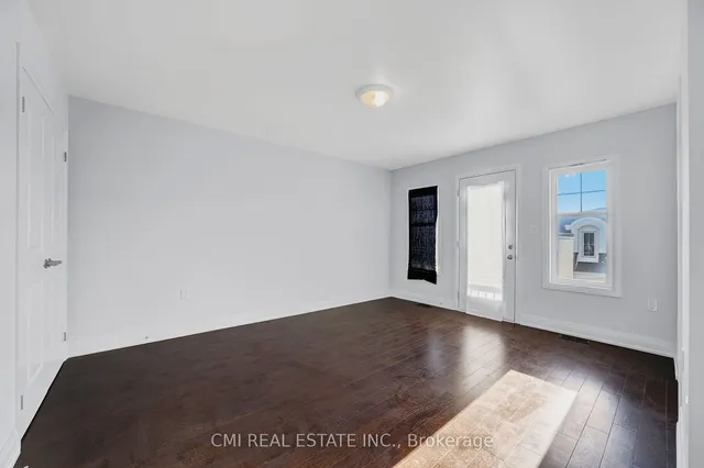 Additional image 24 of 2122 Royal Gala Circ