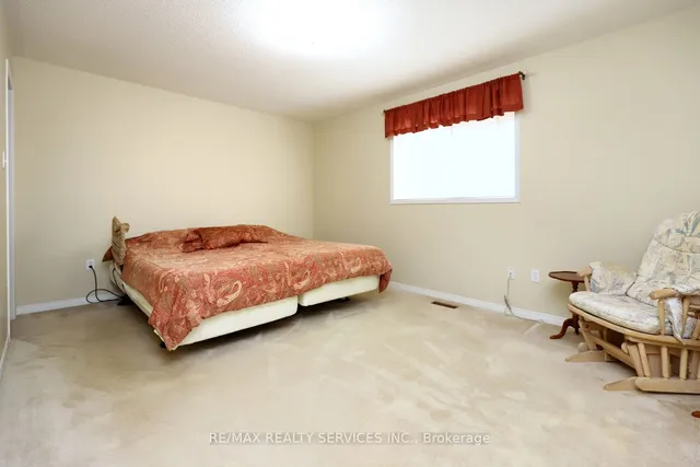 Additional image 18 of 12 Summerfield Cres
