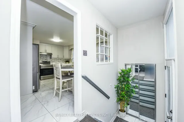 Additional image 5 of 3646 Corliss Cres