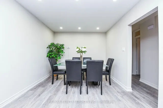 Additional image 12 of 3646 Corliss Cres