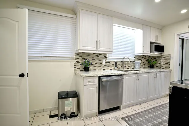 Additional image 34 of 7800 Priory Cres