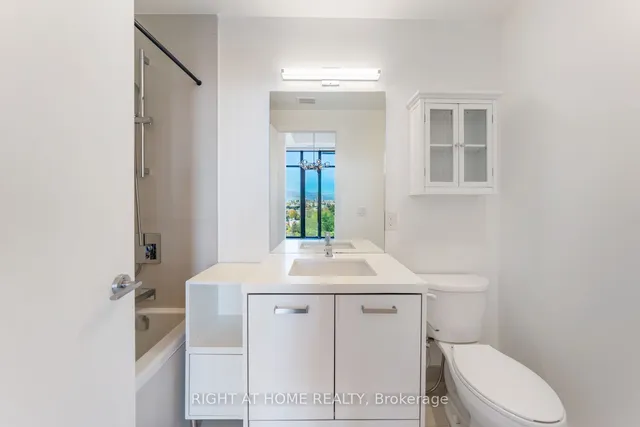 Additional image 23 of 608 Richmond St Unit LPH02