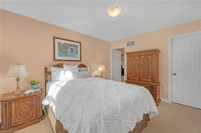 Additional image 25 of 106 FAIRWOOD Pl