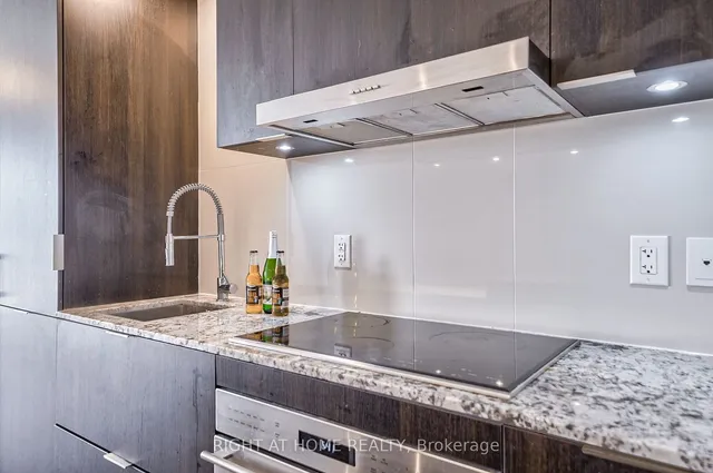 Additional image 13 of 1 Bloor St Unit 4707