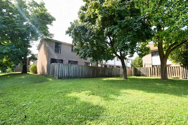 Additional image 31 of 141 Fleetwood Cres Unit 141