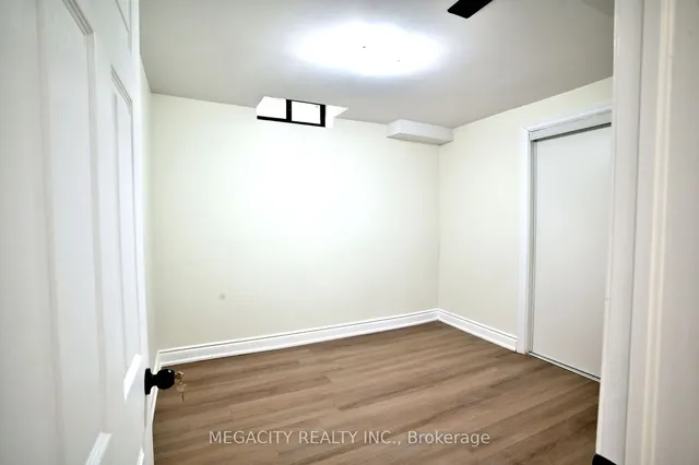 Additional image 20 of 7800 Priory Cres