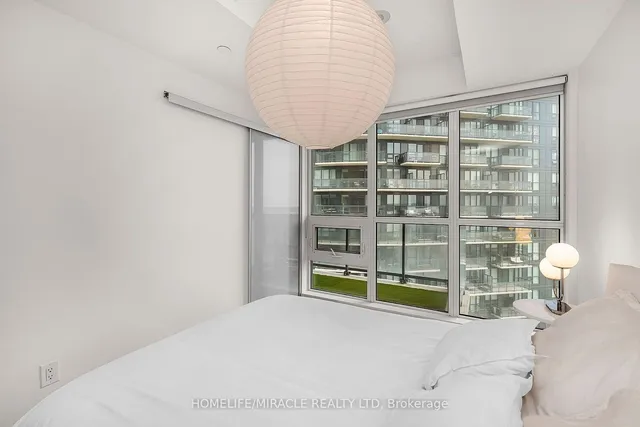 Additional image 33 of 51 East Liberty St Unit 1108