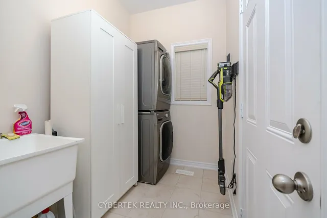 Additional image 20 of 8 Tetra Crt