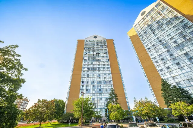 Primary image of 25 Trailwood Dr Unit 304