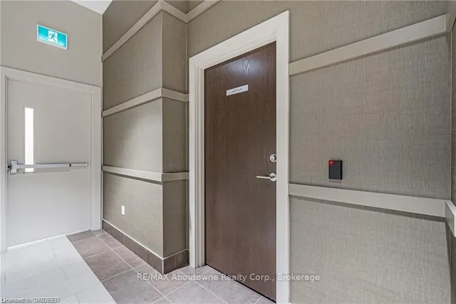 Additional image 21 of 216 OAK PARK Blvd Unit 226