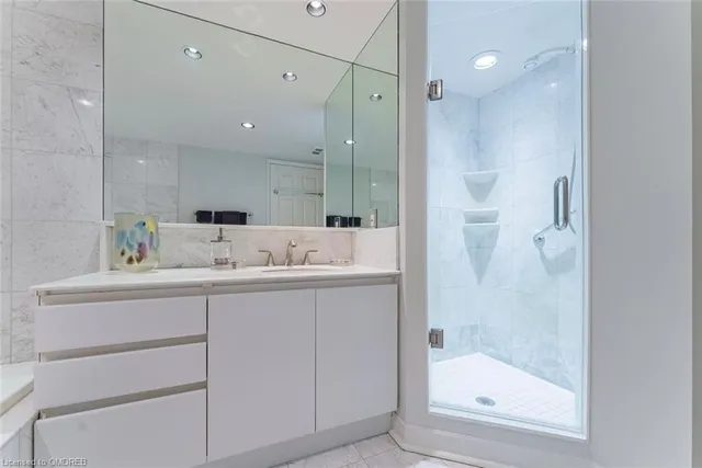 Additional image 19 of 2190 Lakeshore Rd Unit 301