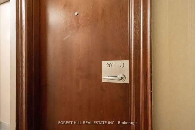 Additional image 30 of 1055 Bay St Unit 201
