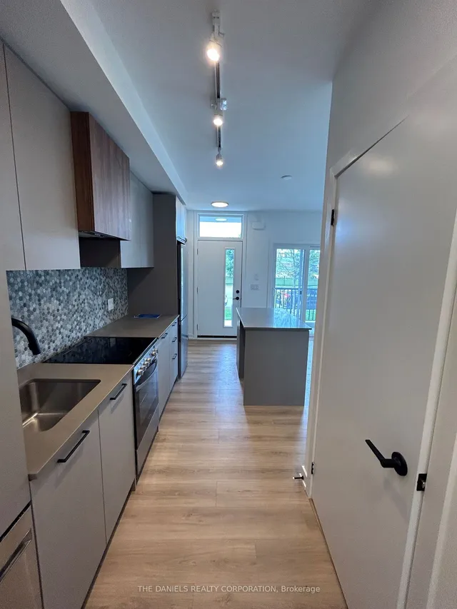 Additional image 7 of 20 Lagerfeld Dr Unit 006