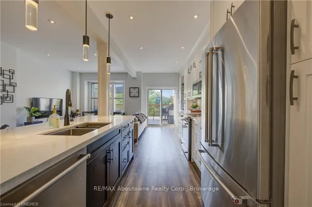 Additional image 7 of 300 RAVINEVIEW Way Unit 36