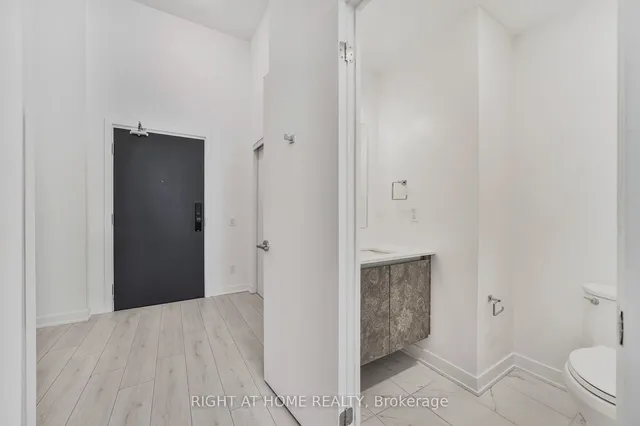 Additional image 32 of 405 Dundas St Unit 108