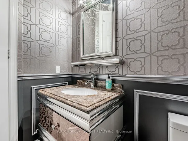 Additional image 15 of 54 Viewmount Cres