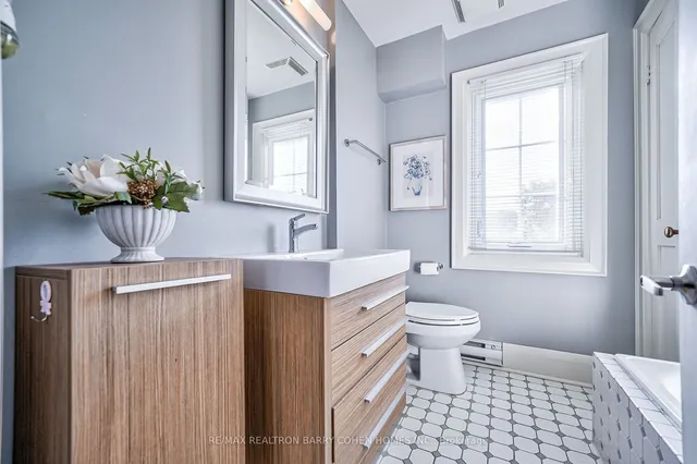 Additional image 27 of 115 Glenview Ave