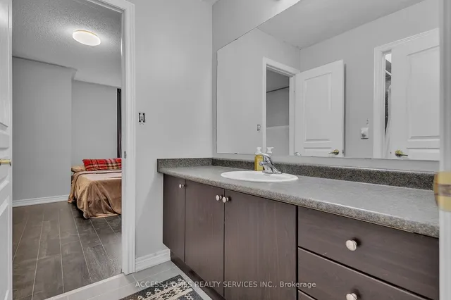 Additional image 31 of 88 Lola Cres