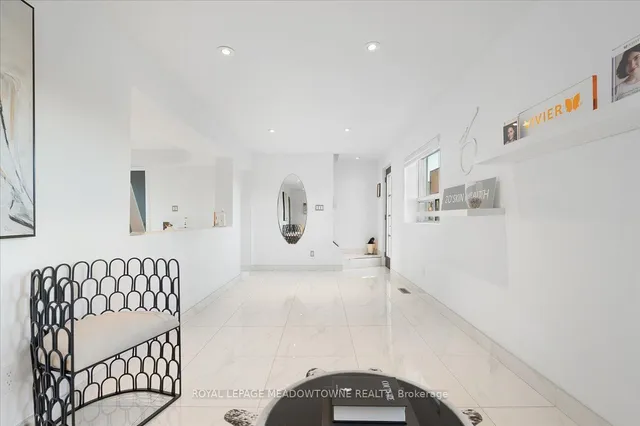 Additional image 7 of 15 Centre St