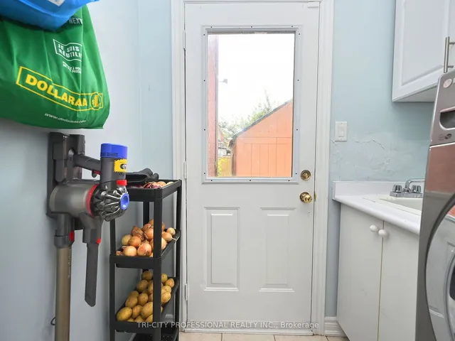 Additional image 29 of 112 Stoneylake Ave