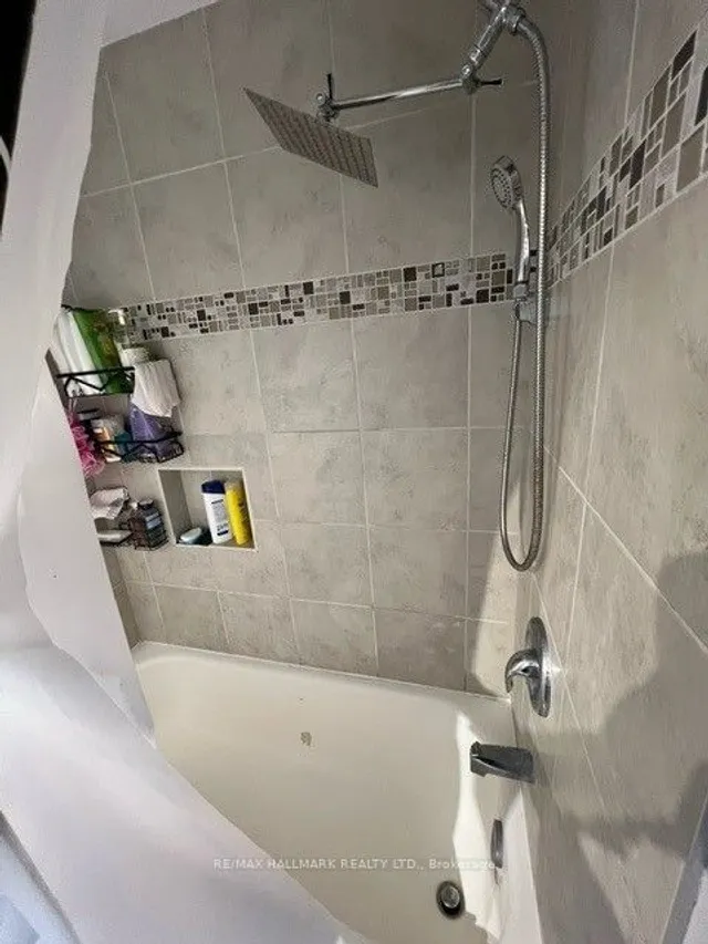 Additional image 22 of 49 Halfmoon Sq