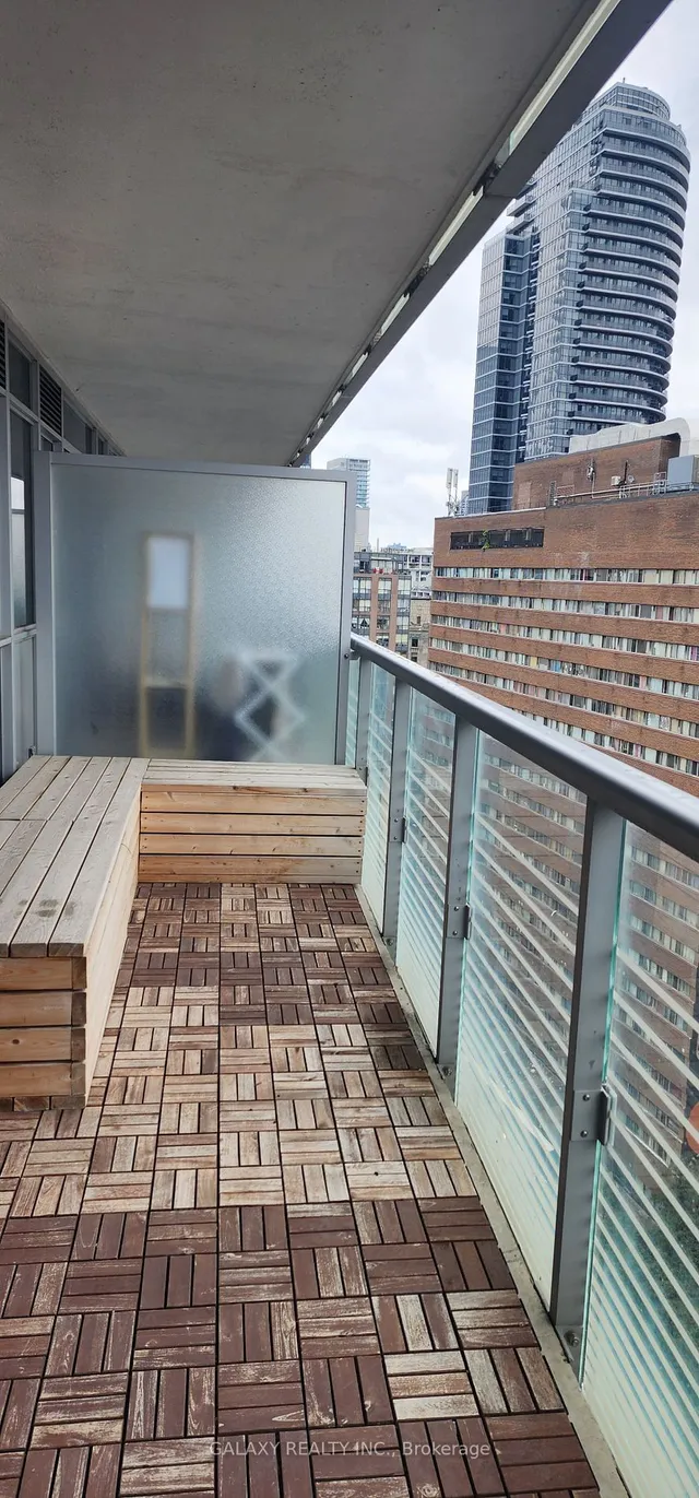 Additional image 24 of 386 Yonge St Unit 1505