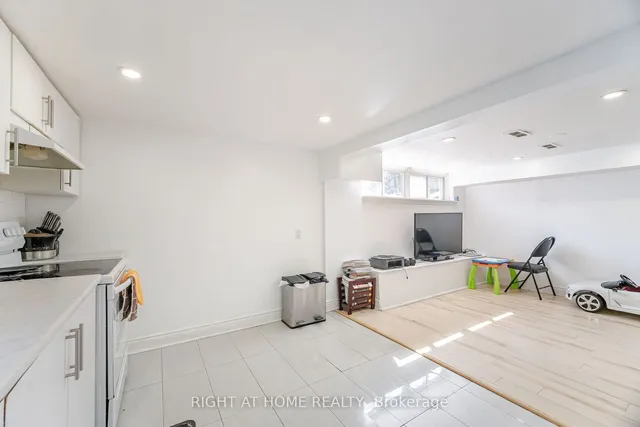 Additional image 24 of 78 Sanford Cres