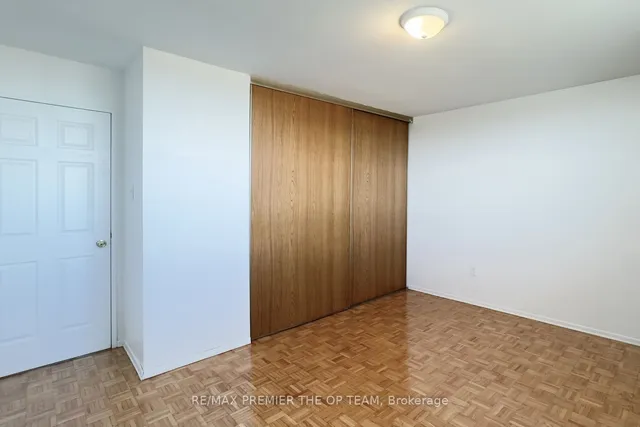 Additional image 22 of 3533 Derry Rd Unit 607