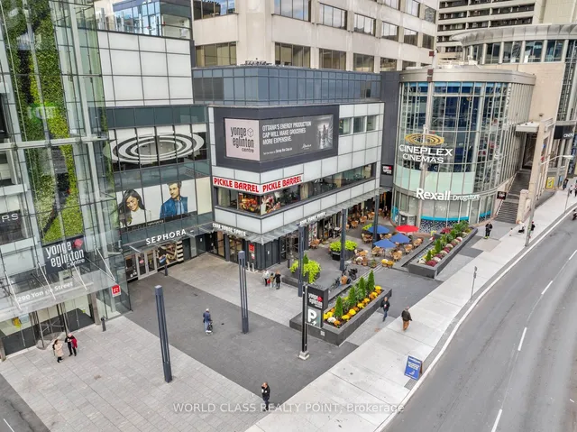 Additional image 32 of 185 Roehampton Ave Unit 208