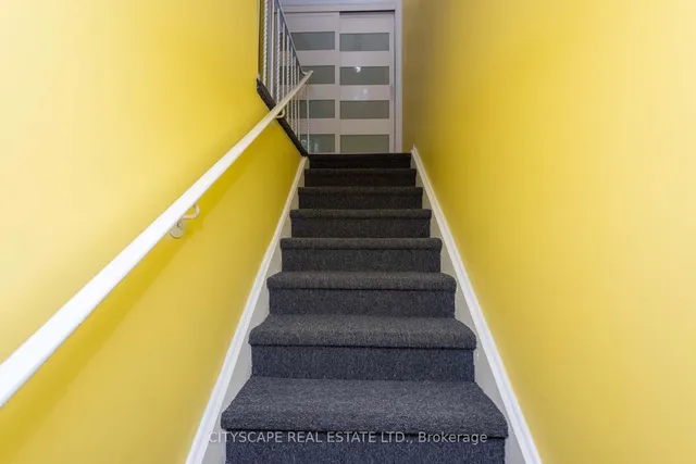 Additional image 17 of 32 Vodden Crt